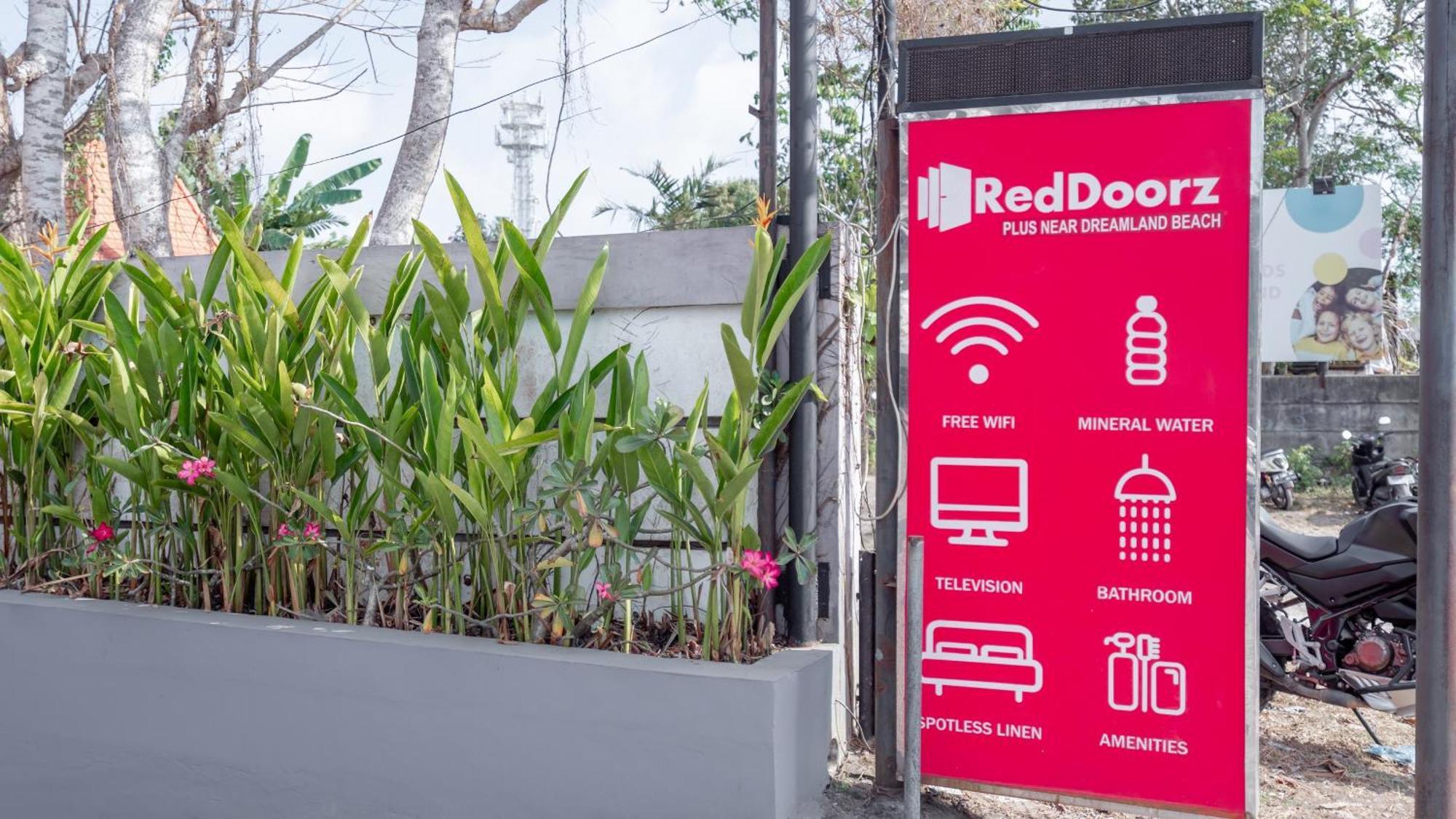 Reddoorz @ Uluwatu Suites Exterior foto