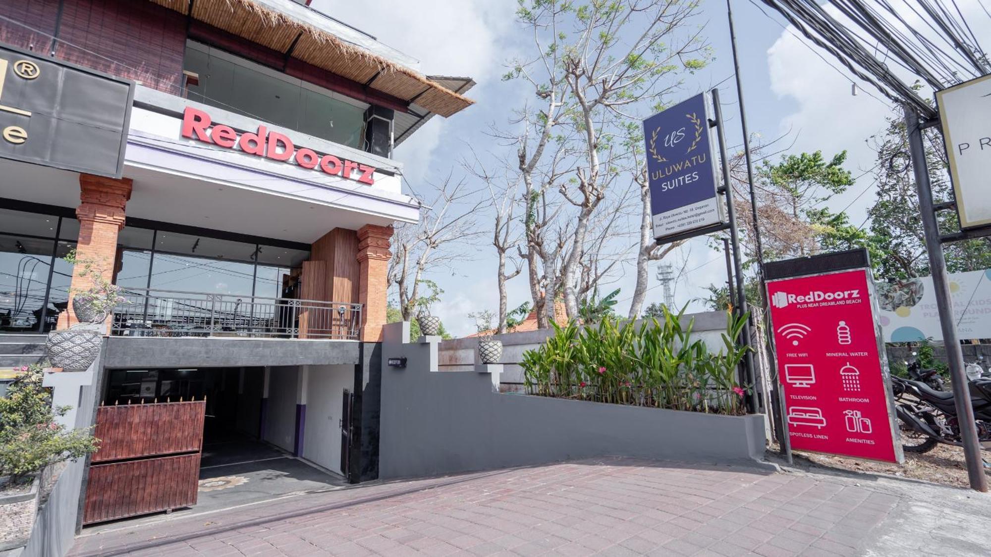 Reddoorz @ Uluwatu Suites Exterior foto
