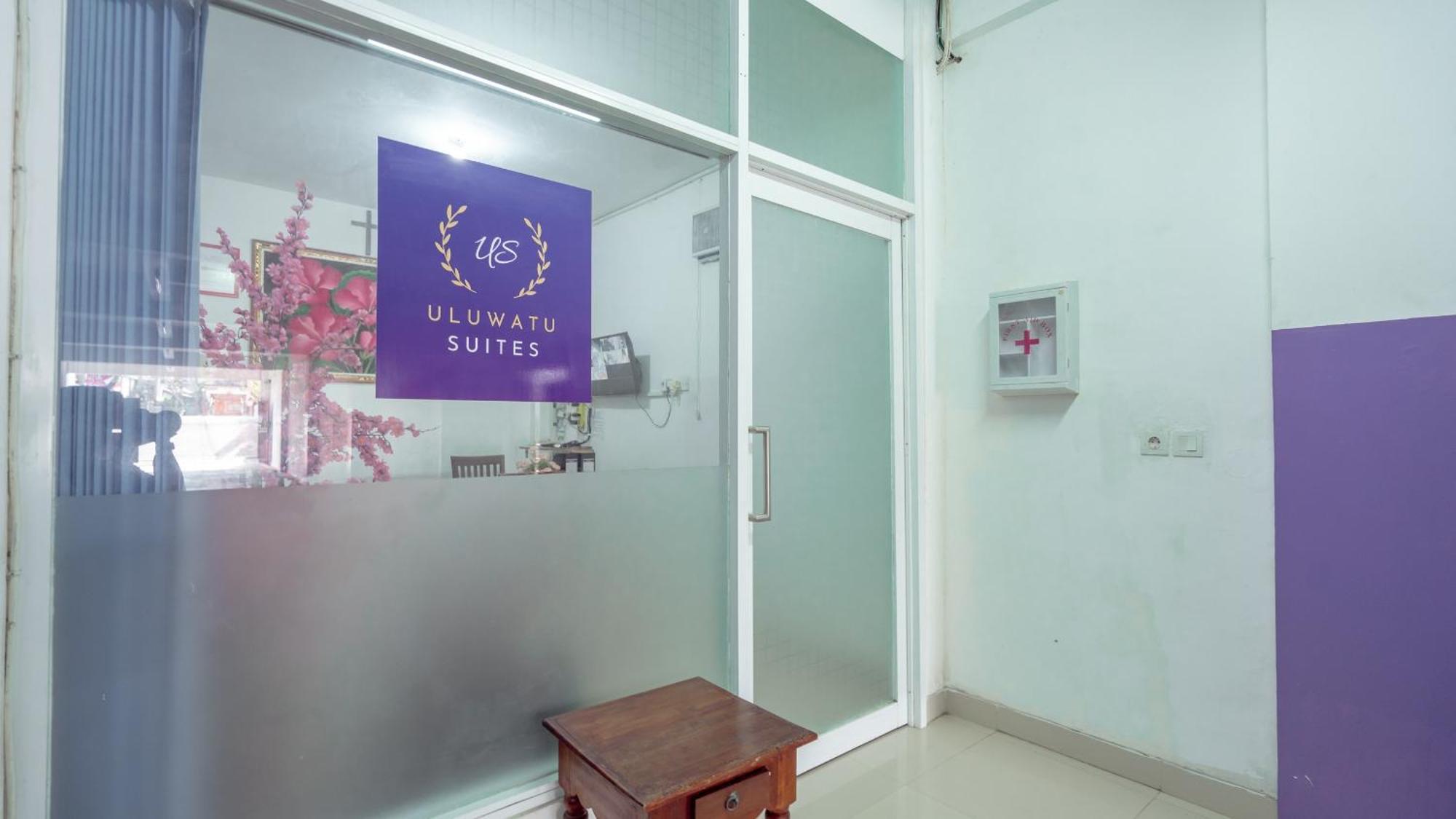 Reddoorz @ Uluwatu Suites Exterior foto