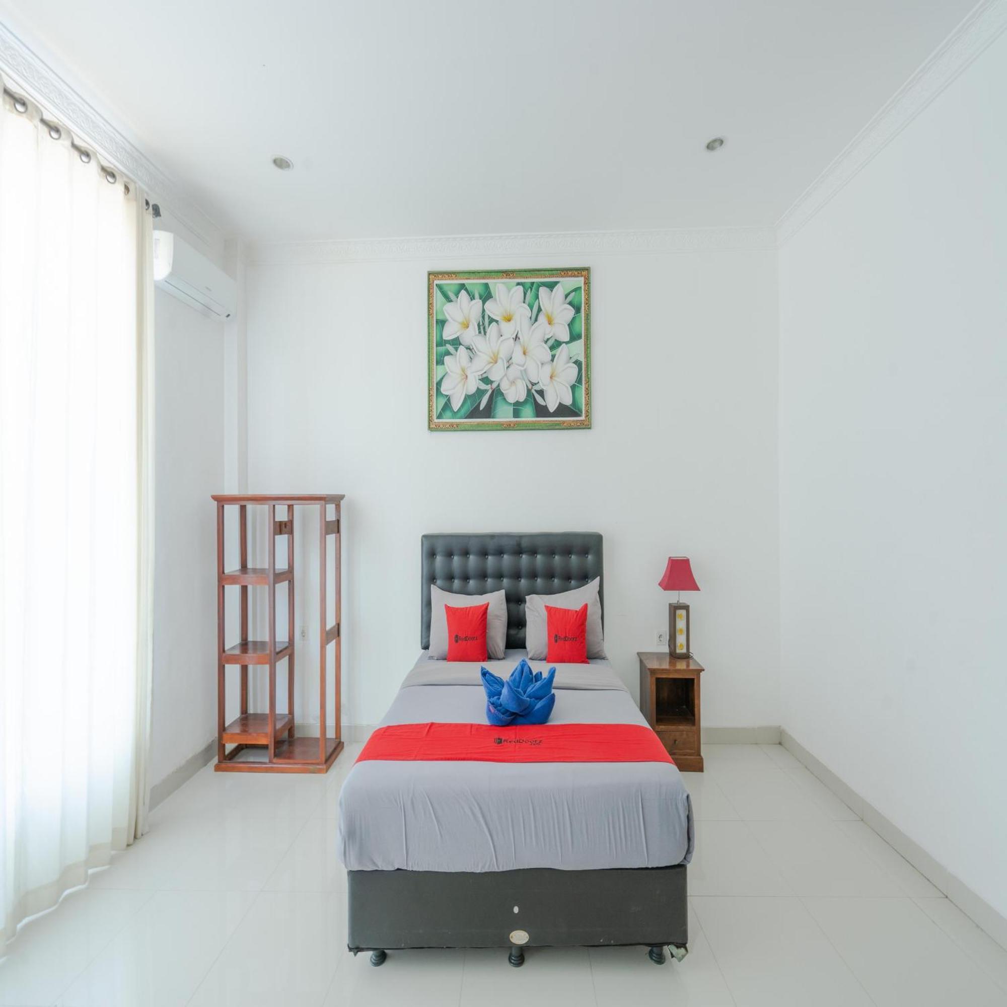Reddoorz @ Uluwatu Suites Exterior foto