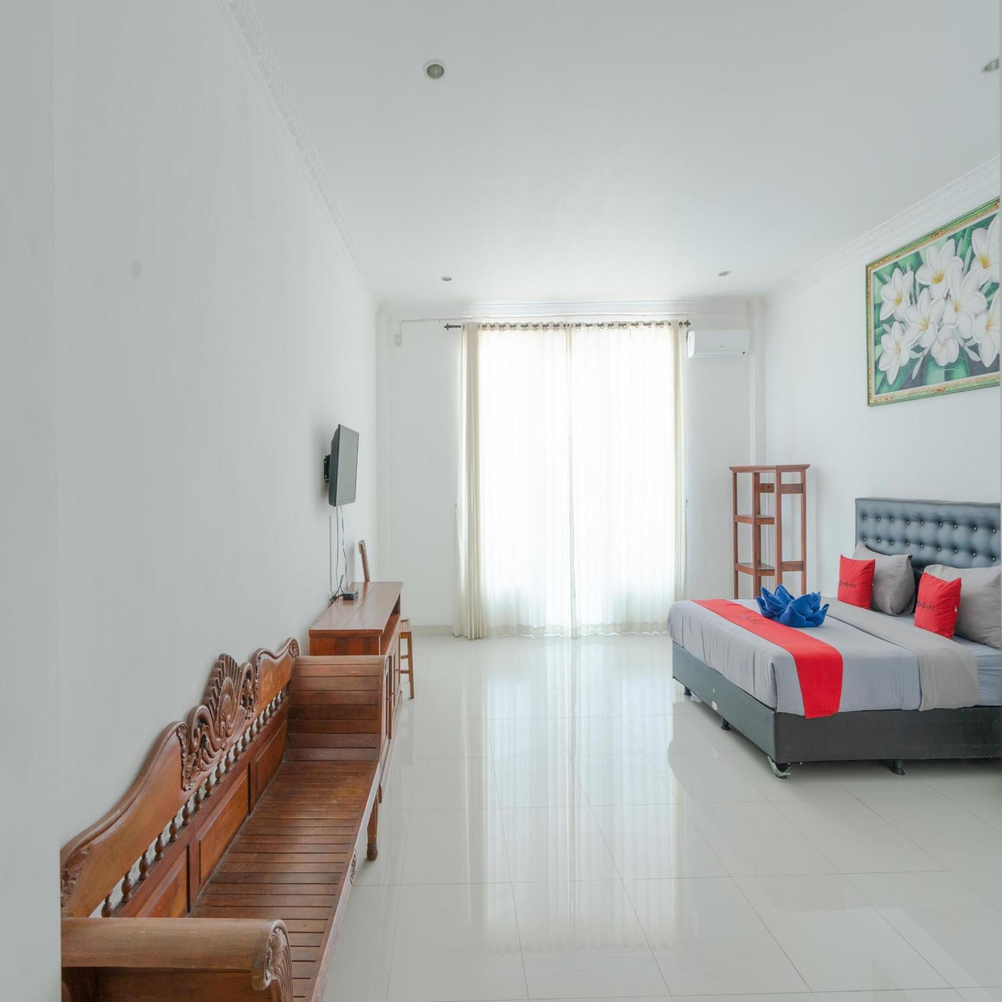 Reddoorz @ Uluwatu Suites Exterior foto
